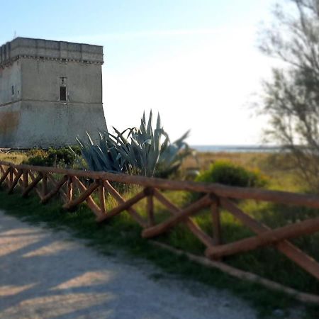 Вілла Bilocali Approdo "Fronte Mare" E "Lato Strada" Порто-Чезарео Екстер'єр фото